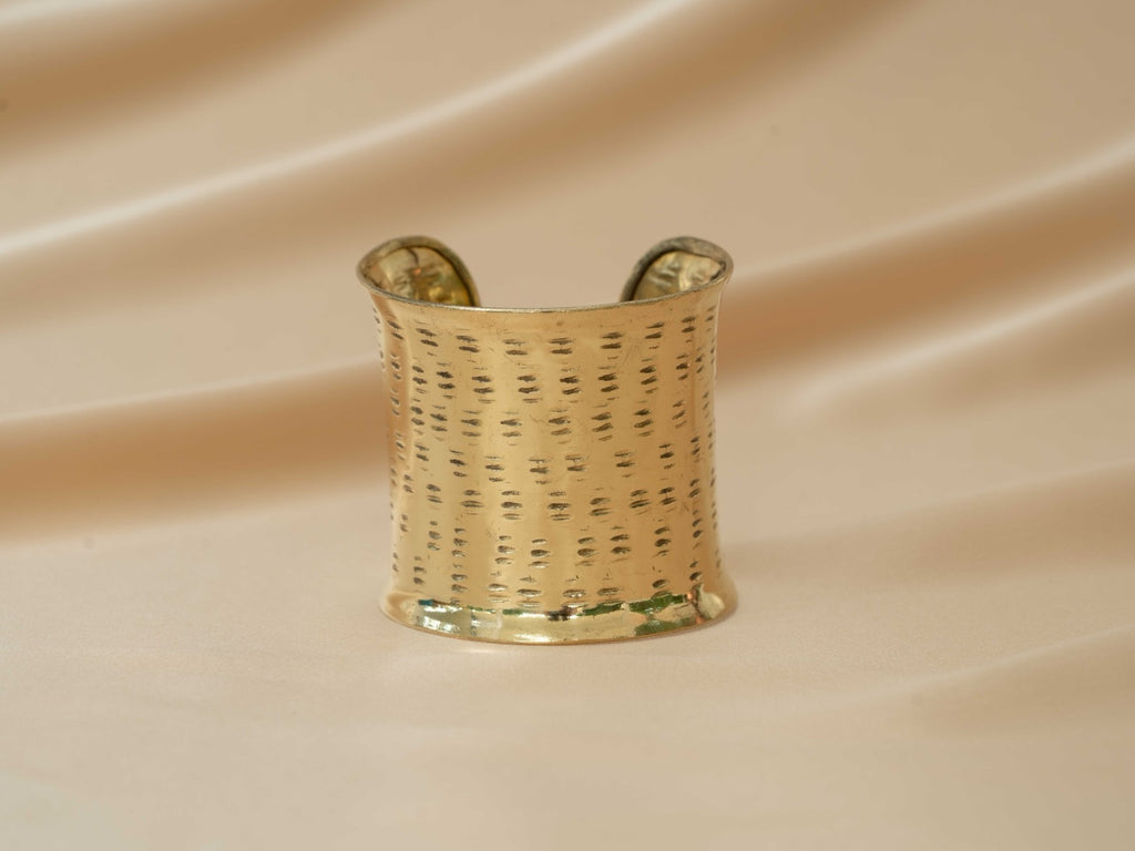 Eye of horus single cuff w lines handmade brass bracelet in gold — Land of Sundara