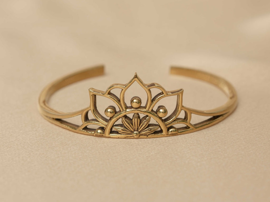 Mandala bangle handmade brass bracelet in gold — Land of Sundara