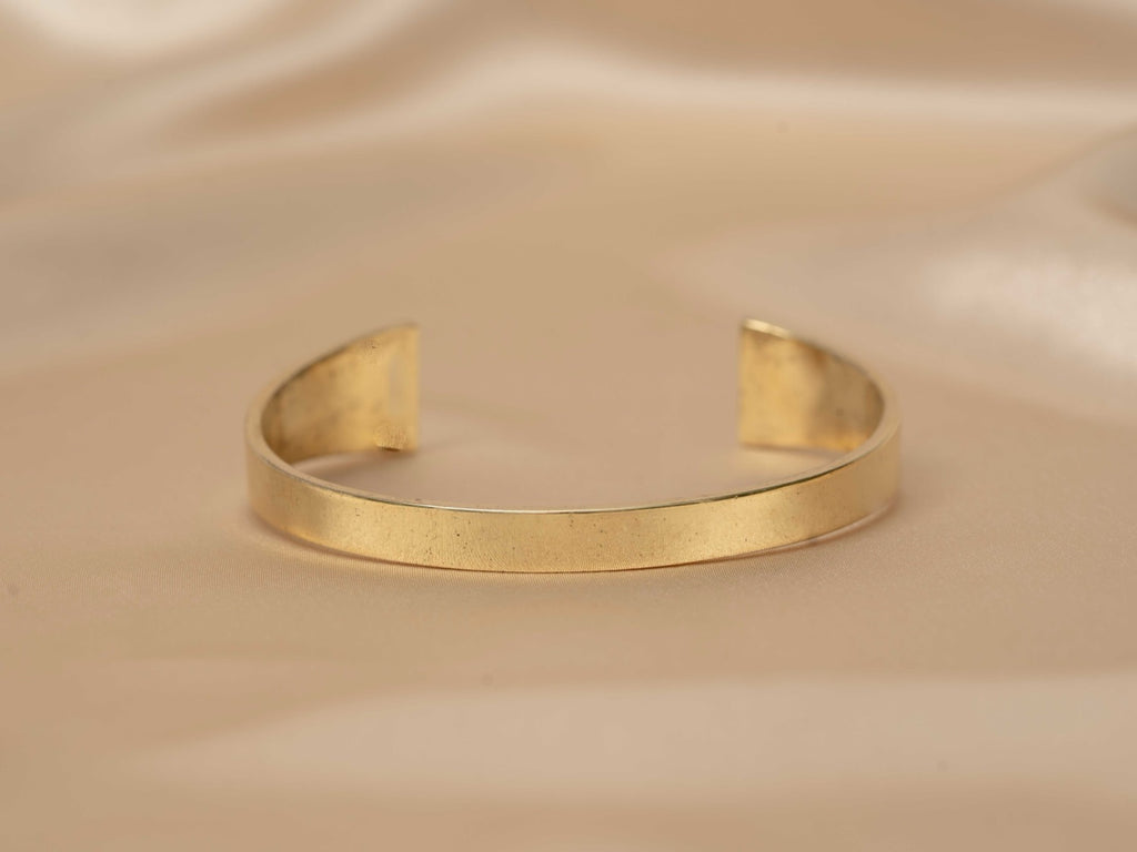 Sona bangle handmade brass bracelet in gold — Land of Sundara