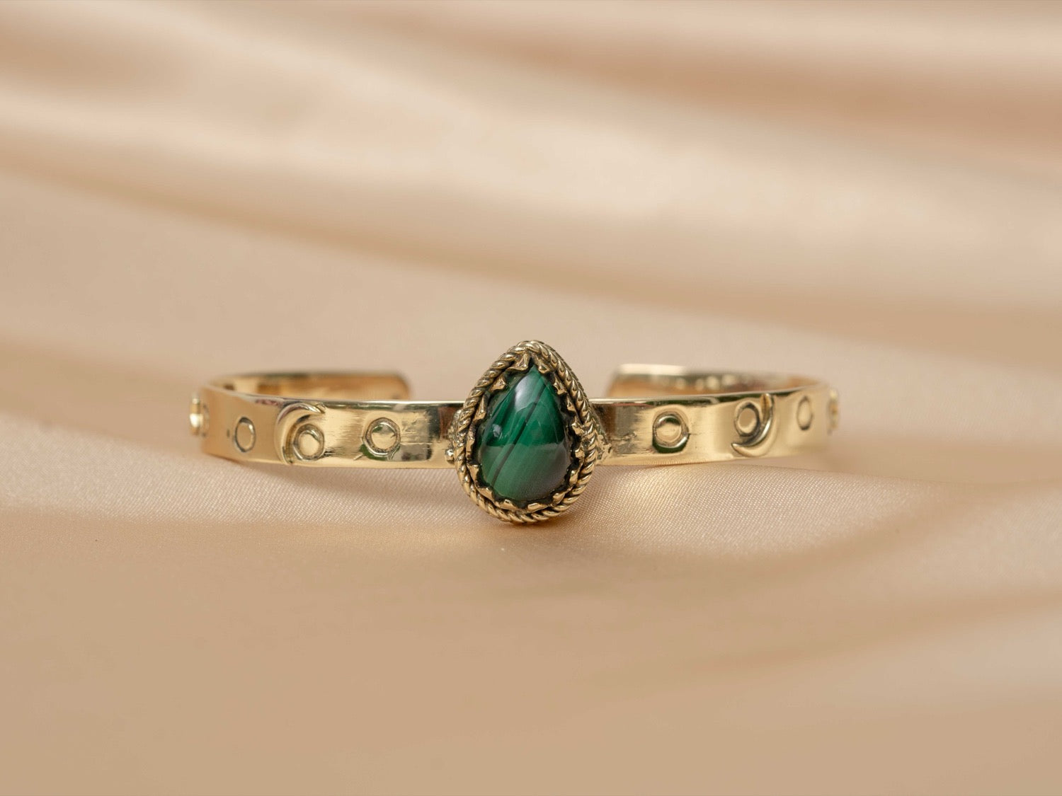 Pharaoh bracelet handmade brass bracelet with malachite stone — Land of Sundara