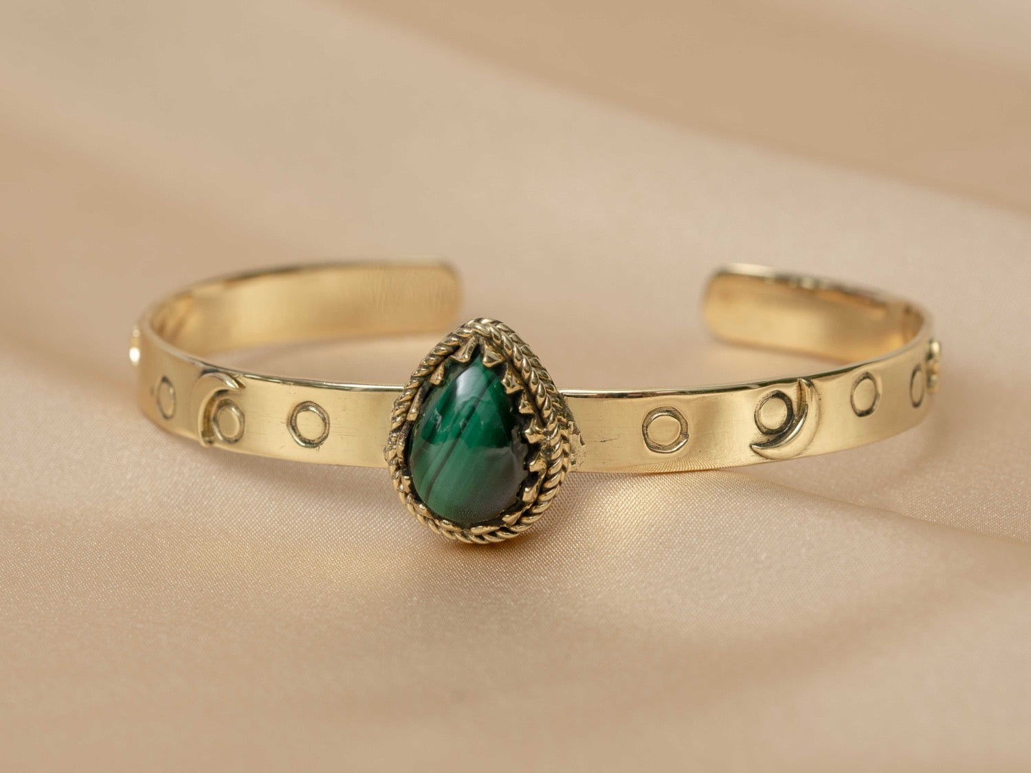 Pharaoh bracelet handmade brass bracelet with malachite stone — Land of Sundara