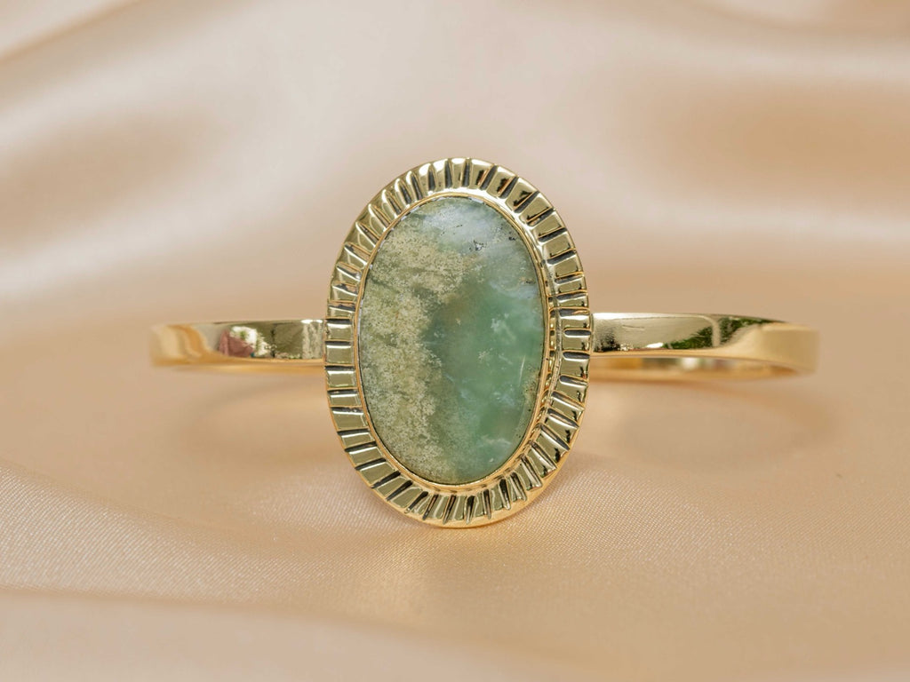 Mani Teardrop handmade brass bracelet with green aventurine stone — Land of Sundara