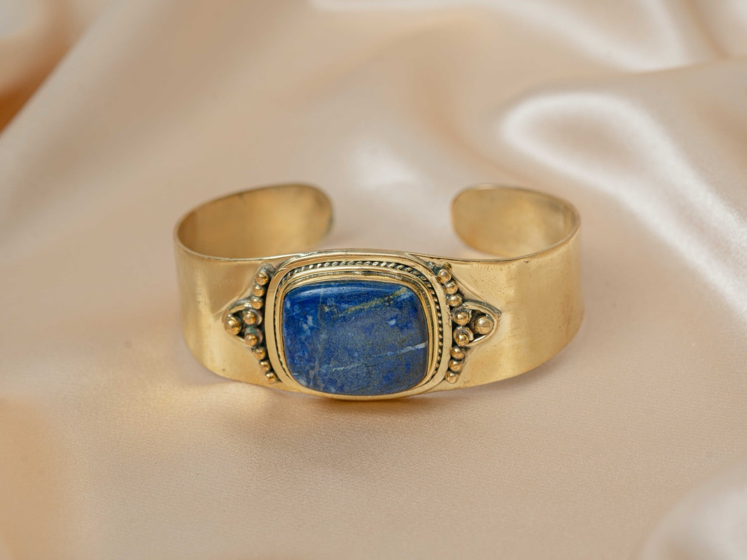 Selene handmade brass bracelet with lapis lazuli stone — Land of Sundara