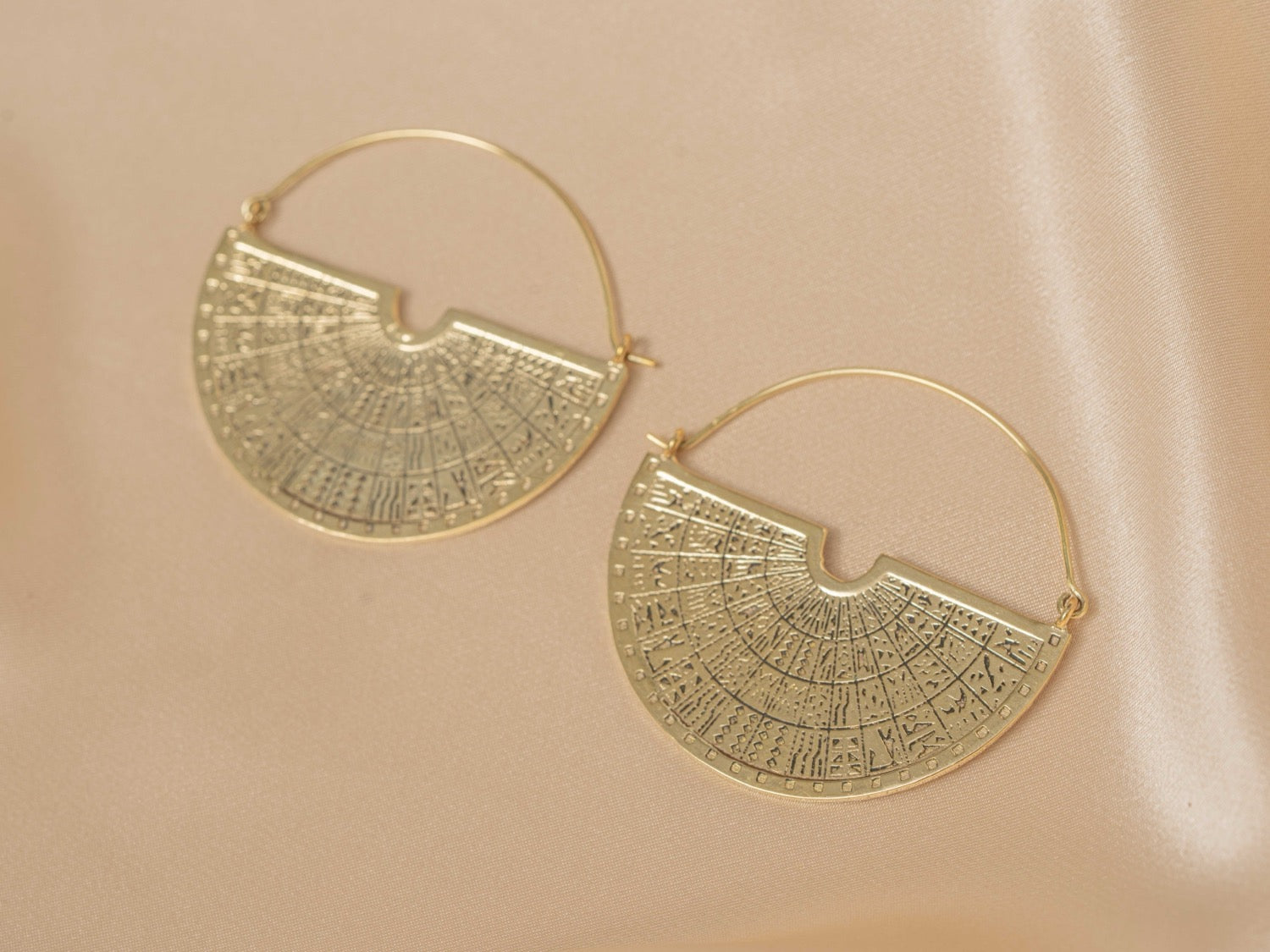 Maya Disk handmade brass earring in gold — Land of Sundara