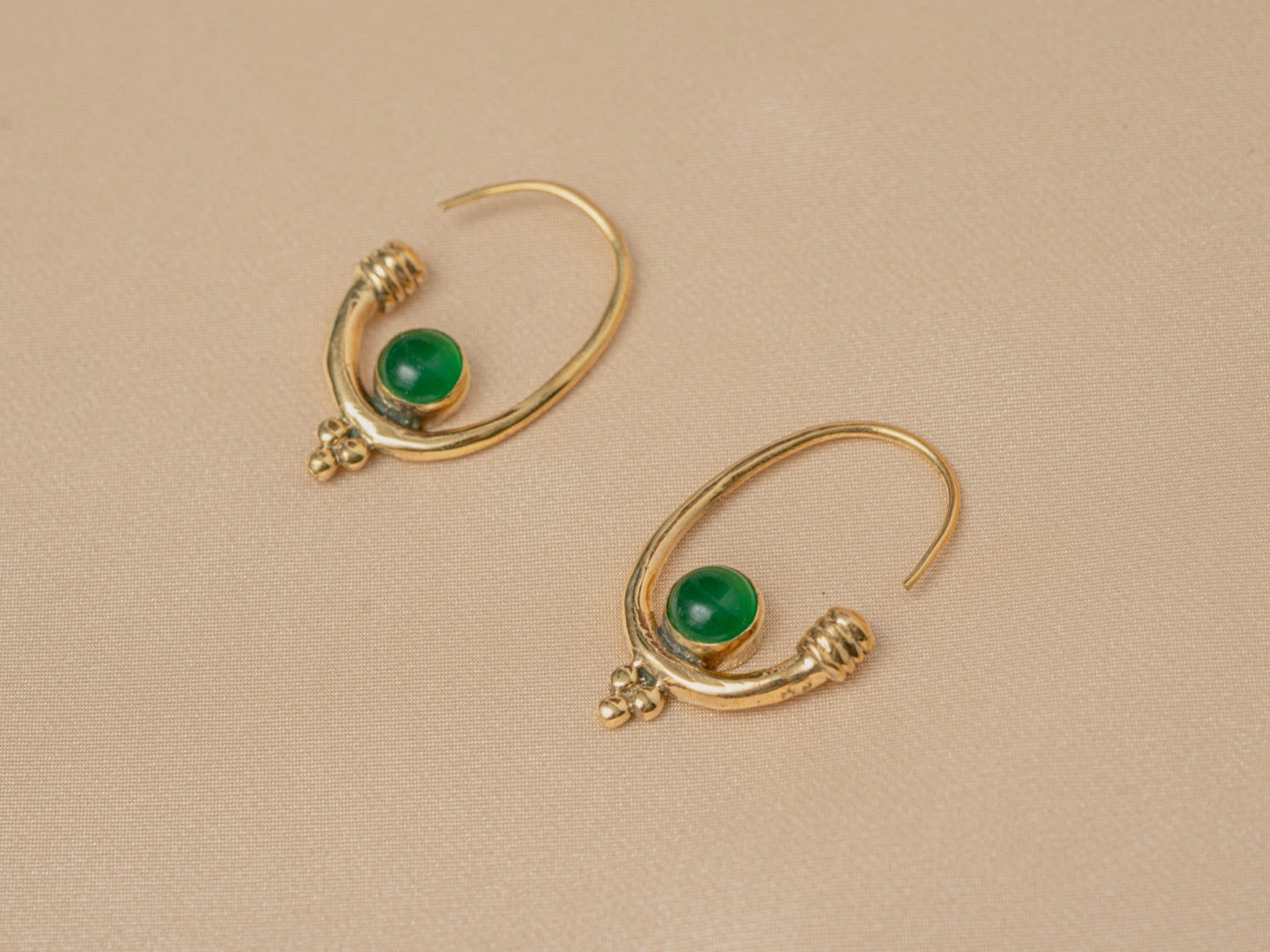 Berber Hoop handmade brass earring with lapis lazuli stone — Land of Sundara