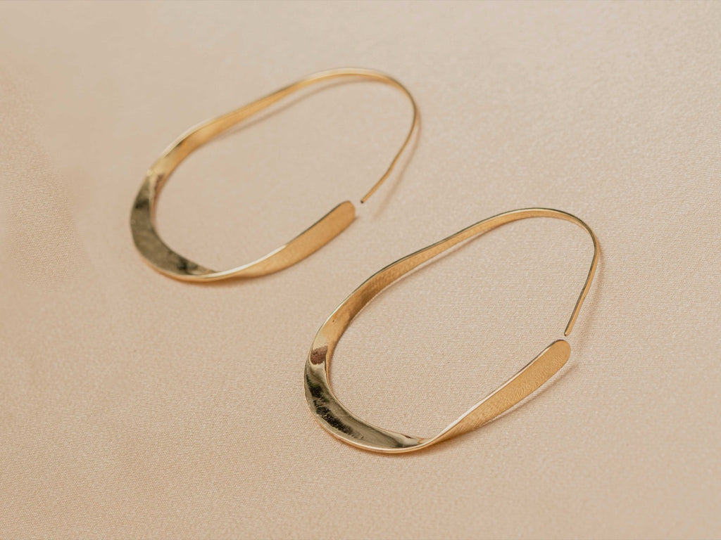 Avalon Twist Hoop handmade silver plated earring in silver — Land of Sundara