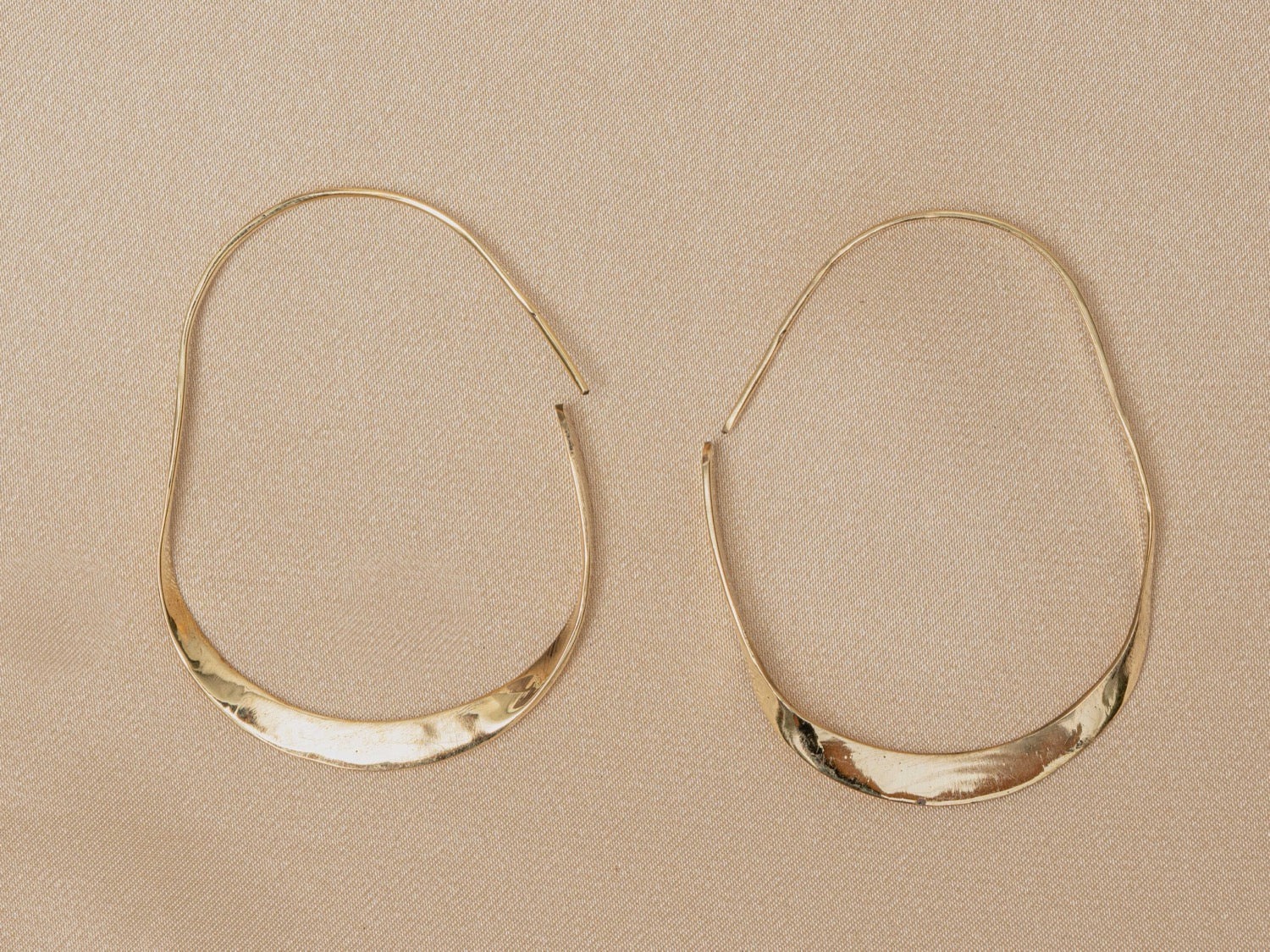 Avalon Twist Hoop handmade silver plated earring in silver — Land of Sundara