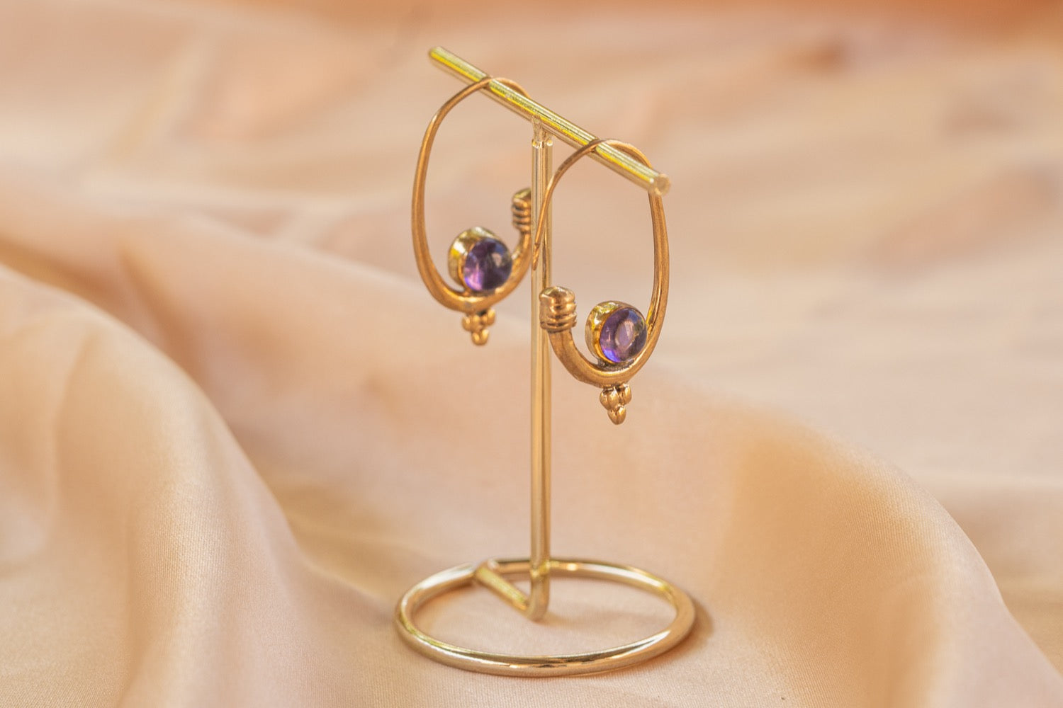Berber Hoop handmade brass earring with lapis lazuli stone — Land of Sundara