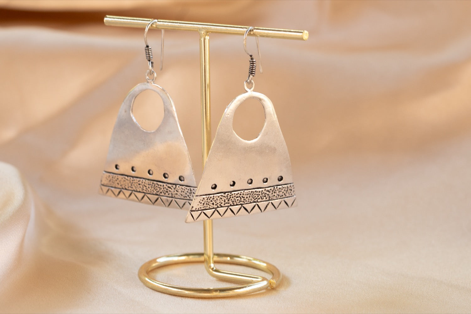 Meridian handmade silver plated earring in silver — Land of Sundara