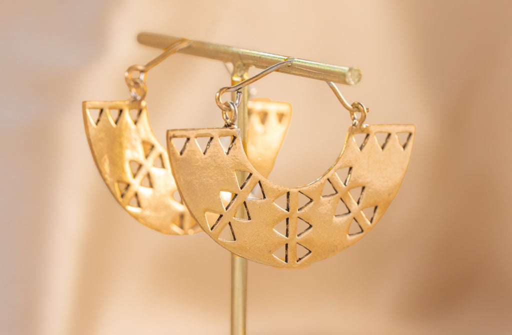 Nubia Hoop handmade silver plated earring in silver — Land of Sundara