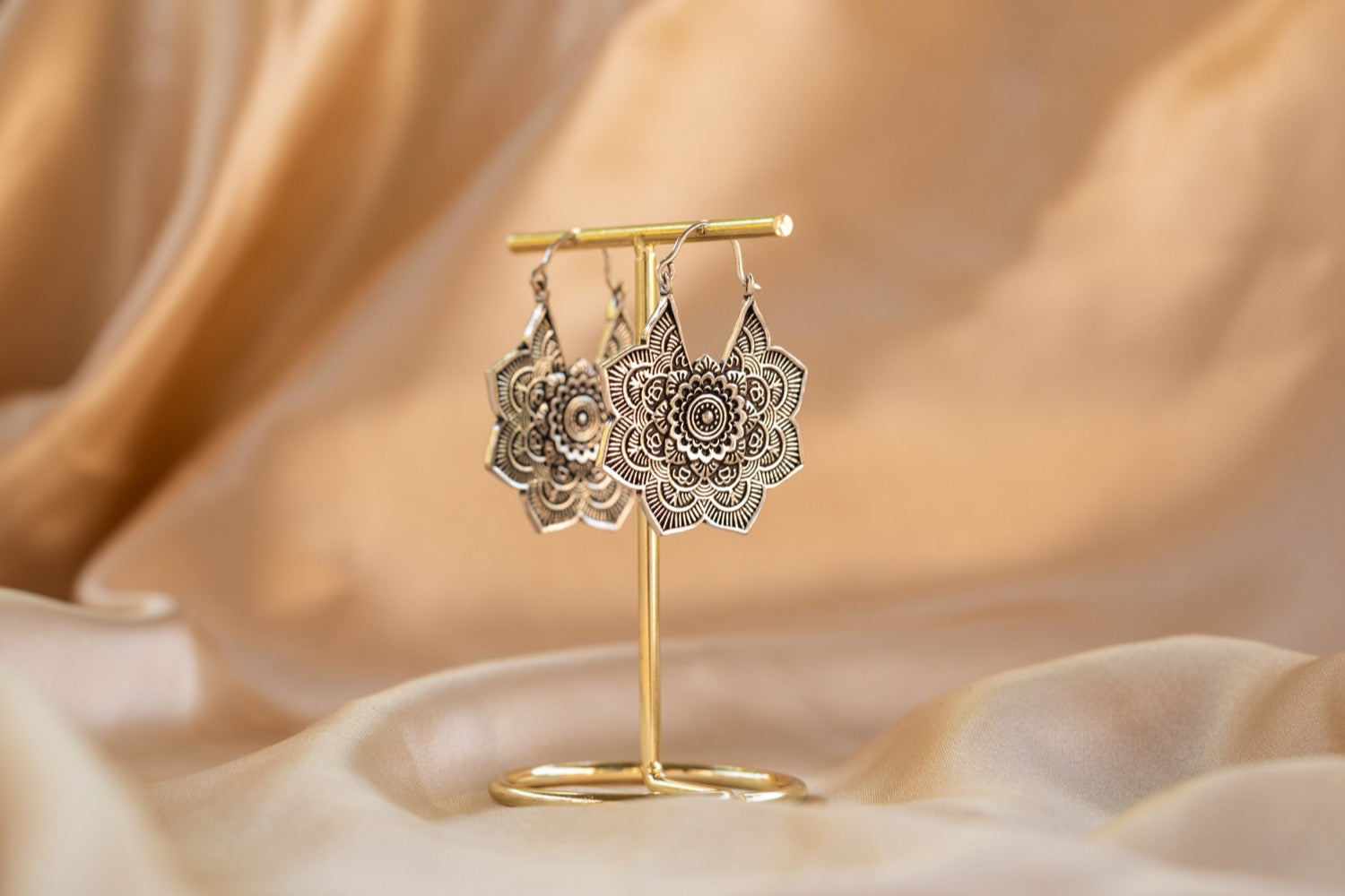 Mandala Bloom handmade silver plated earring in silver — Land of Sundara