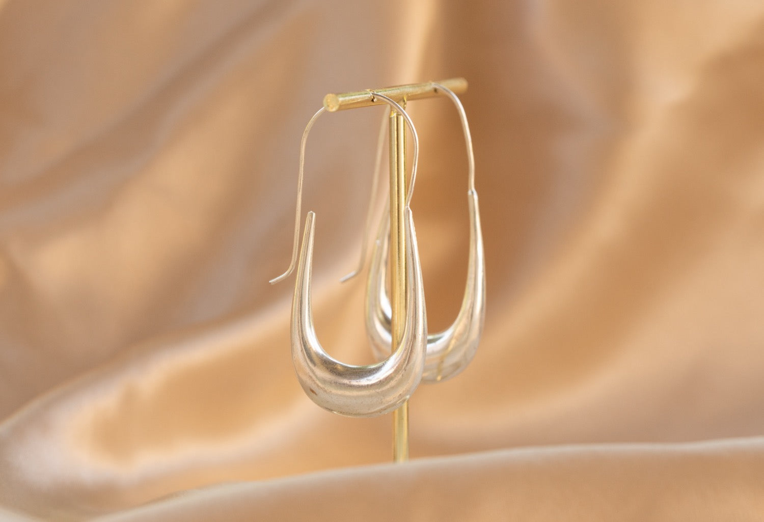 Gaia handmade silver plated earring in silver — Land of Sundara