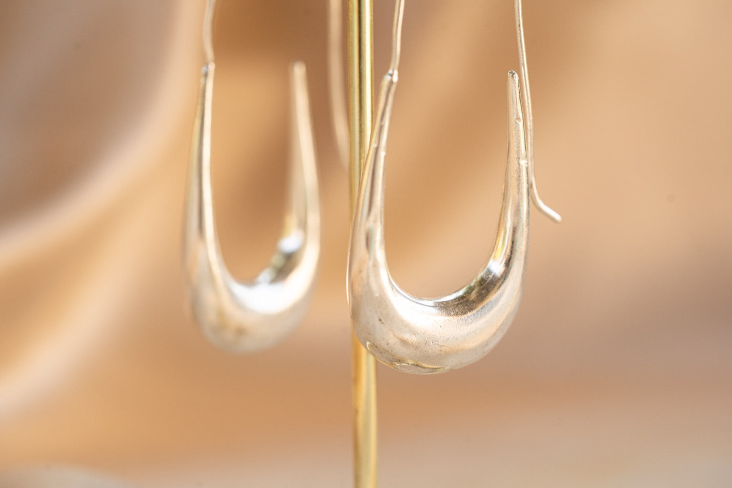 Gaia handmade silver plated earring in silver — Land of Sundara