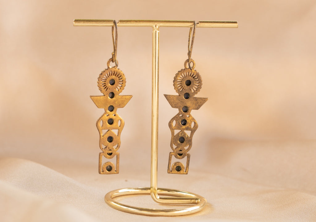 Isis handmade brass earring with lapis lazuli stone — Land of Sundara