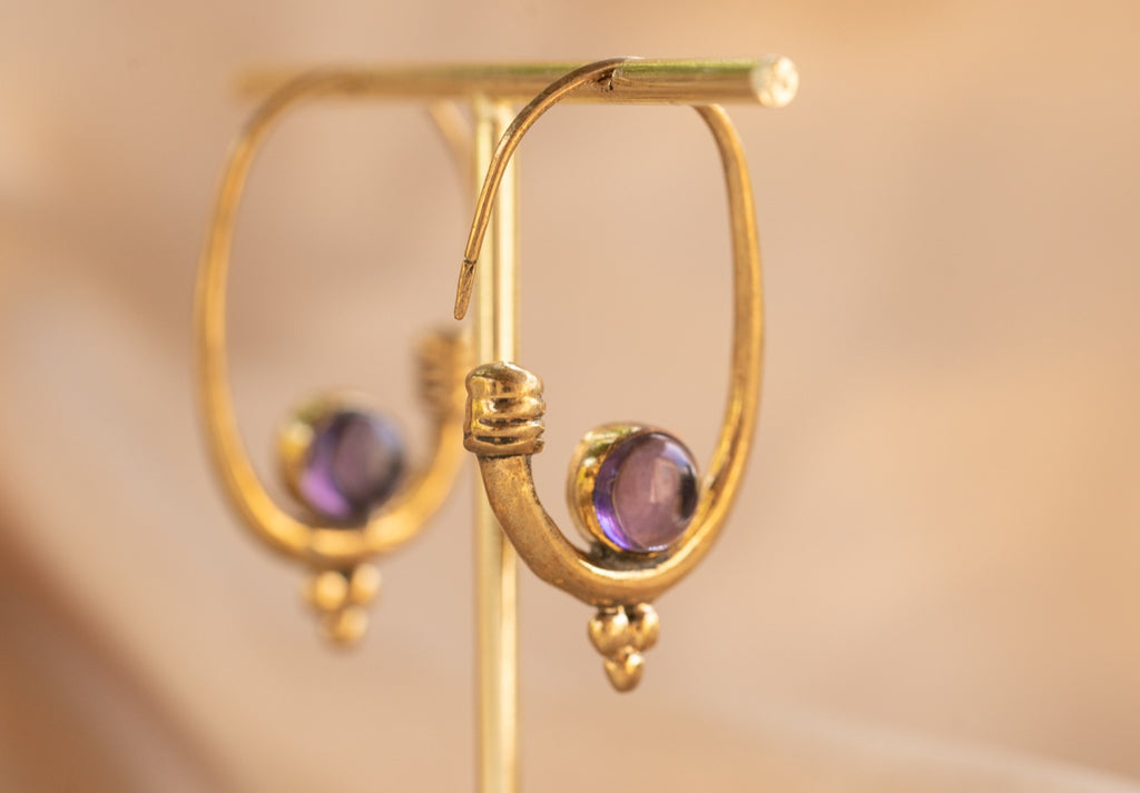 Berber Hoop handmade brass earring with lapis lazuli stone — Land of Sundara
