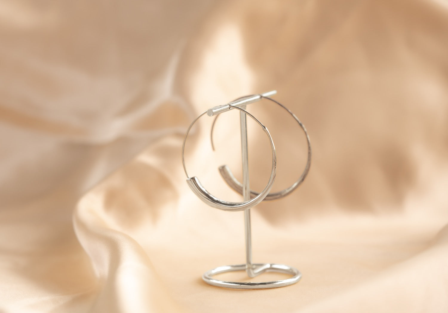 Dune Hoop handmade silver plated earring in silver — Land of Sundara