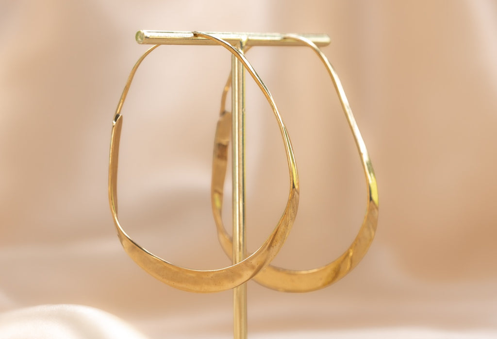 Avalon Twist Hoop handmade silver plated earring in silver — Land of Sundara