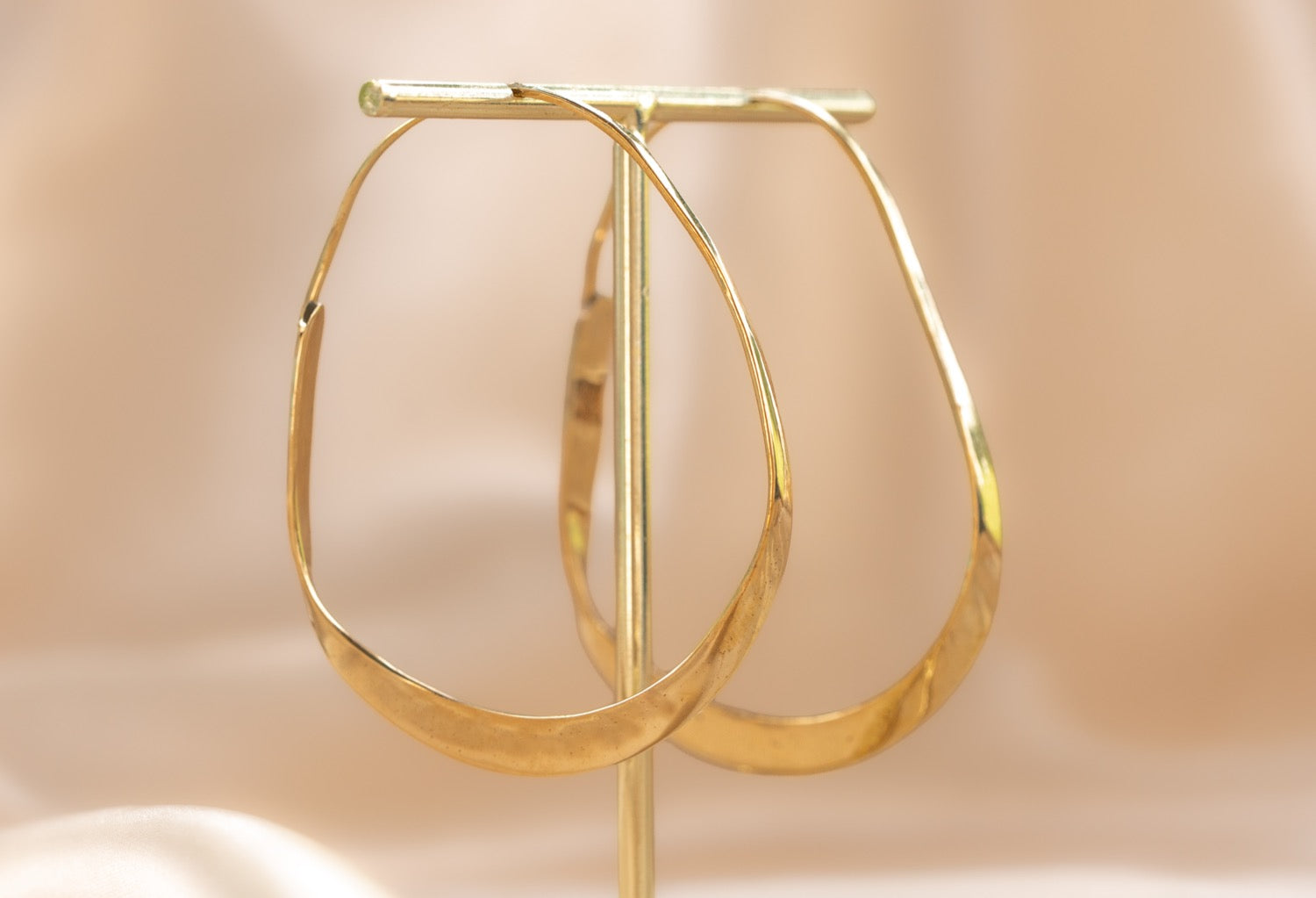 Avalon Twist Hoop handmade silver plated earring in silver — Land of Sundara