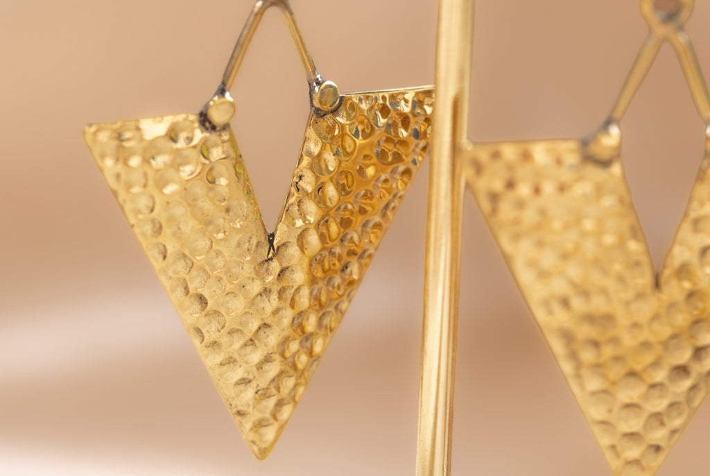 Dune Point handmade brass earring in gold — Land of Sundara