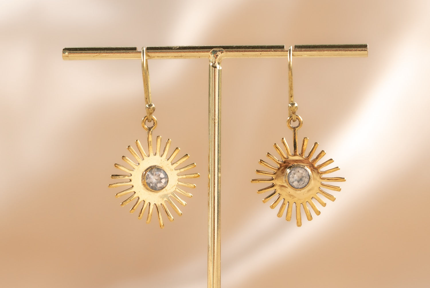 Mini Solstice handmade brass earring with blue labradorite stone — Land of Sundara