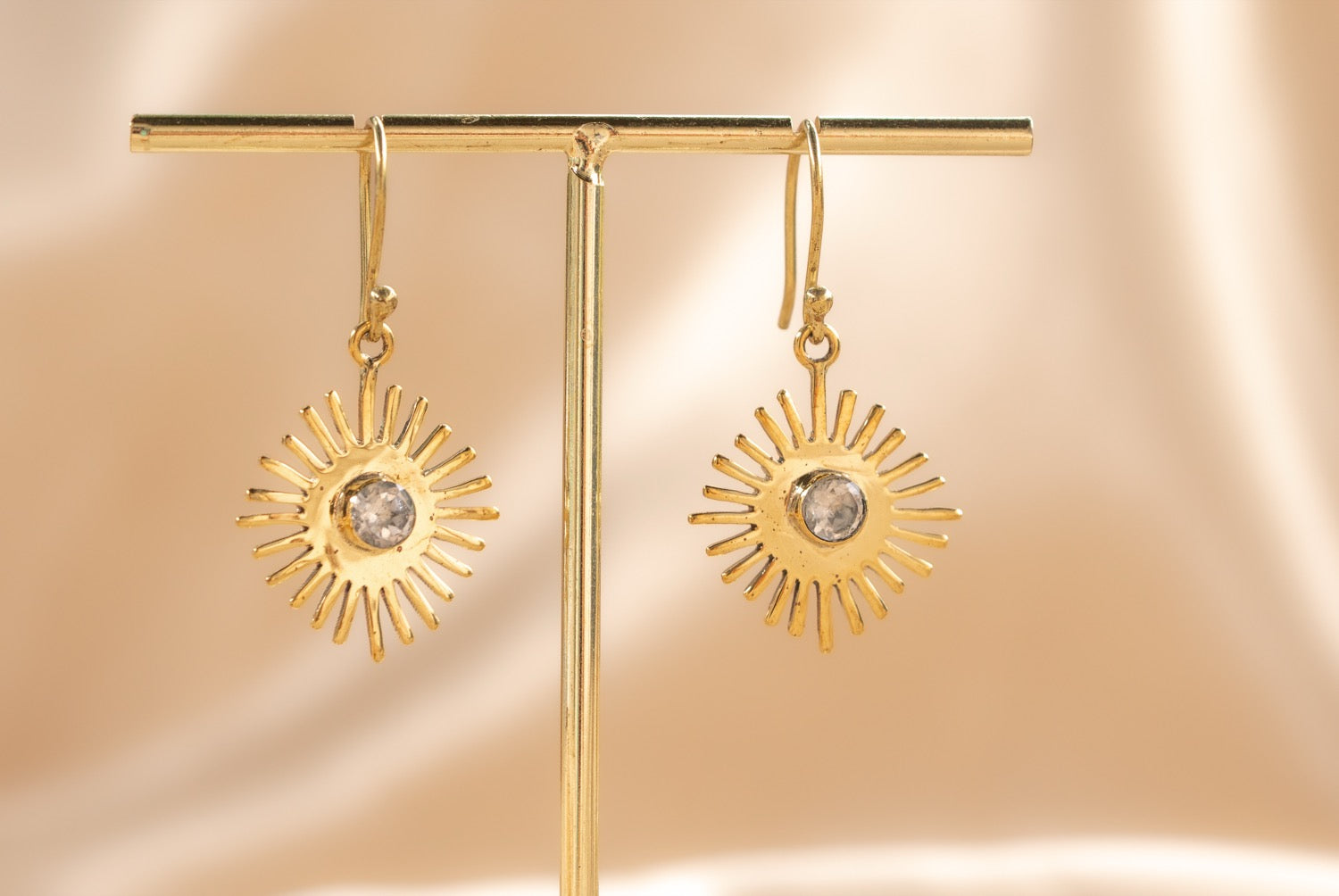 Mini Solstice handmade brass earring with blue labradorite stone — Land of Sundara