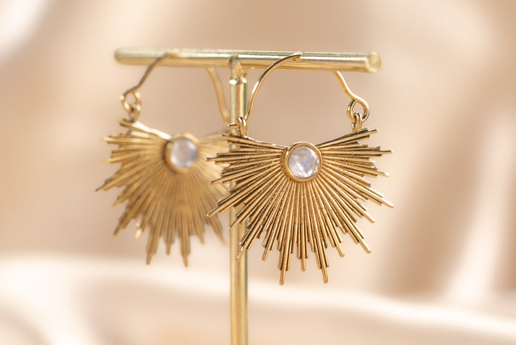 Dawn Half Sun handmade brass earring with rose quartz stone — Land of Sundara