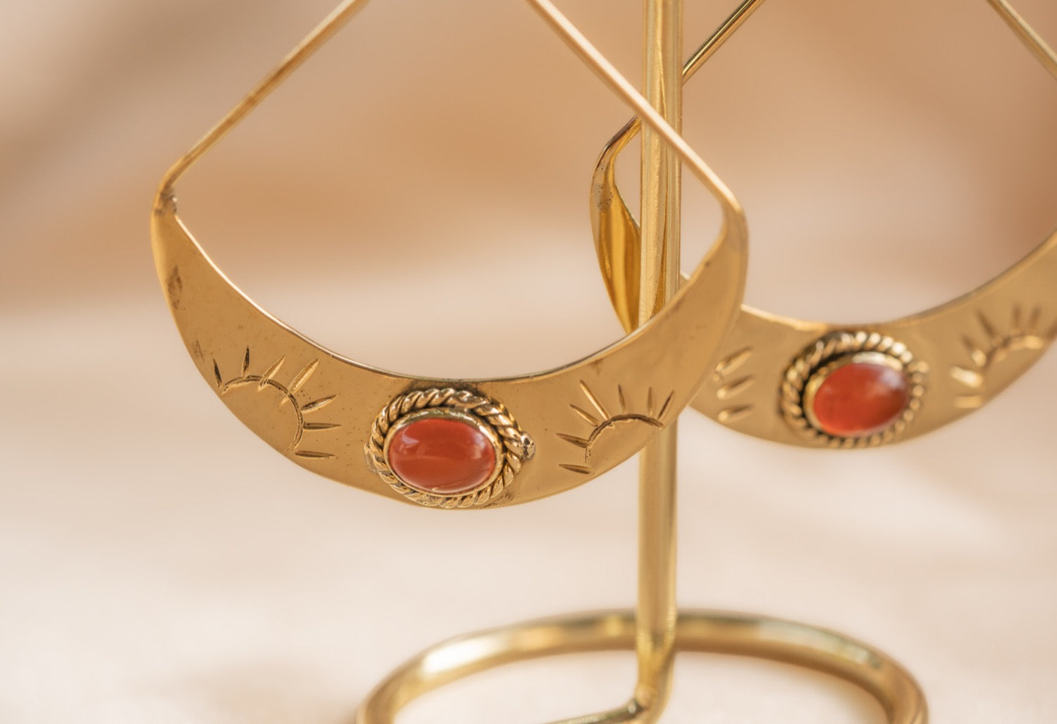 Desert Daisy handmade brass earring with carnelian stone — Land of Sundara