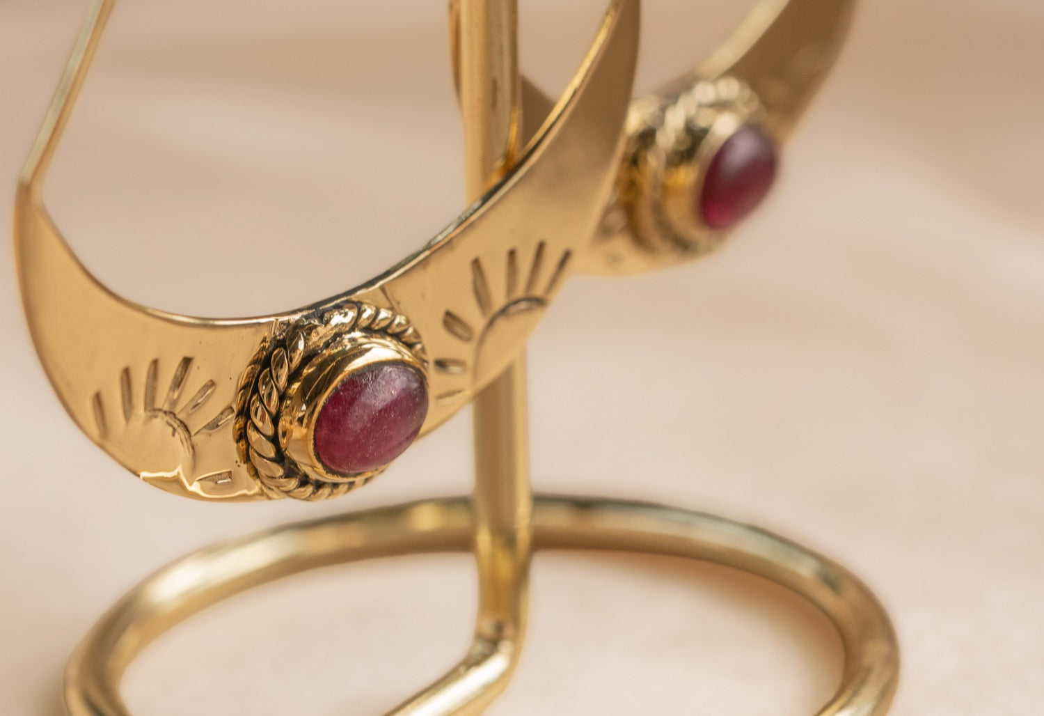 Desert Daisy handmade brass earring with carnelian stone — Land of Sundara