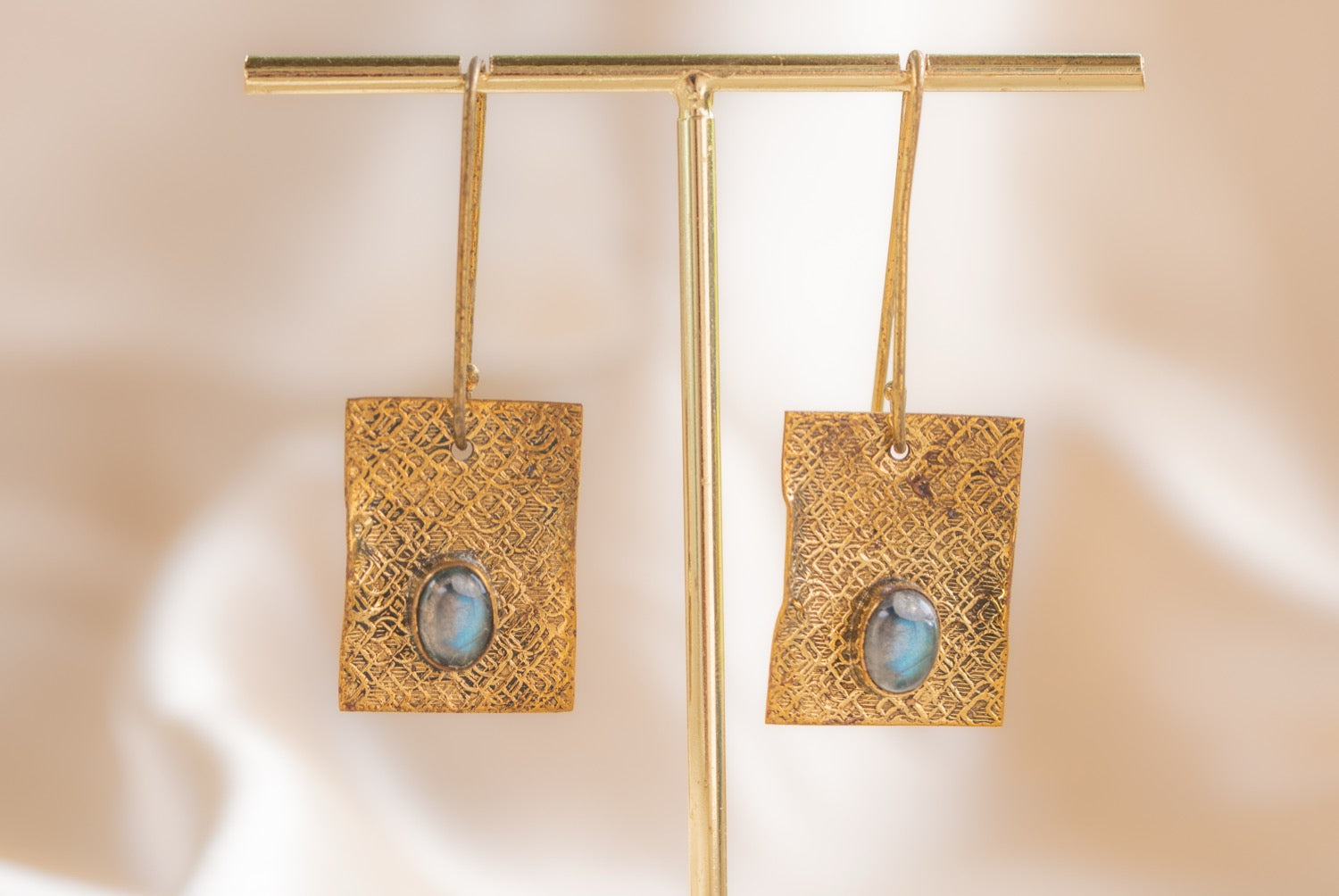 Talisman handmade brass earring with lapis lazuli stone — Land of Sundara