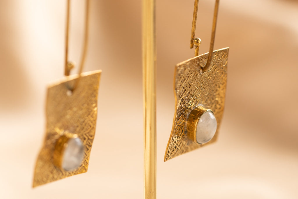 Talisman handmade brass earring with lapis lazuli stone — Land of Sundara