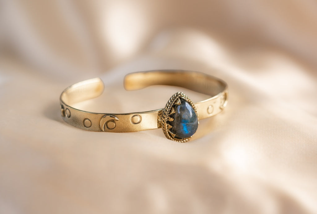 Pharaoh bracelet handmade brass bracelet with malachite stone — Land of Sundara