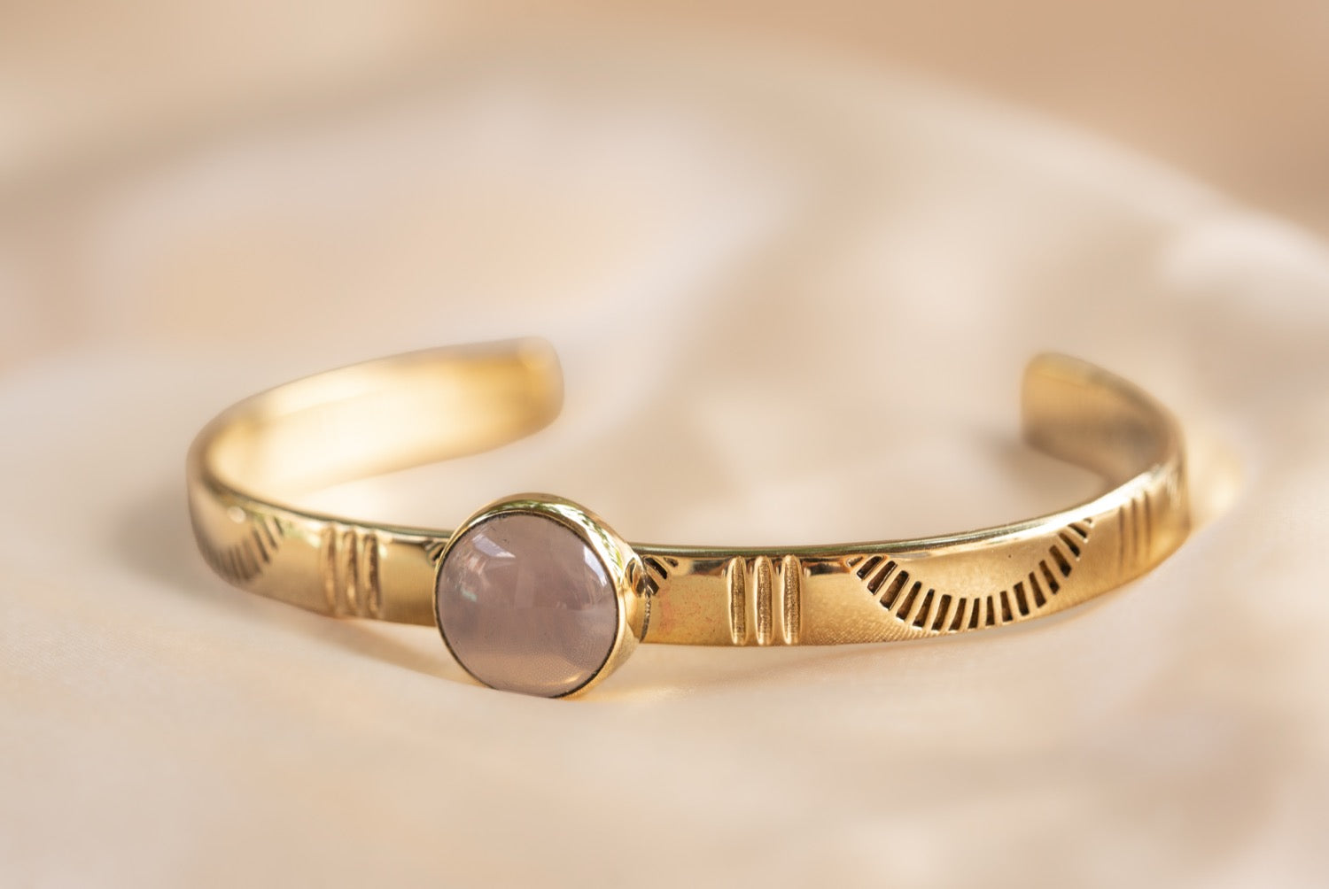 Sun band w gem handmade brass bracelet with ruby stone — Land of Sundara