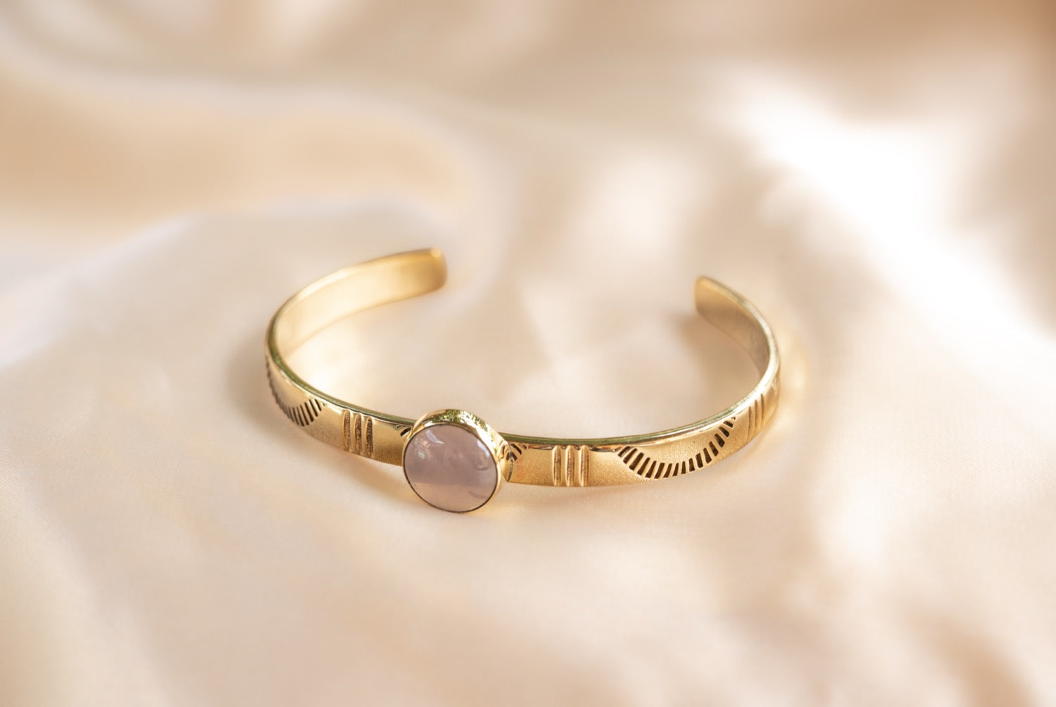 Sun band w gem handmade brass bracelet with ruby stone — Land of Sundara