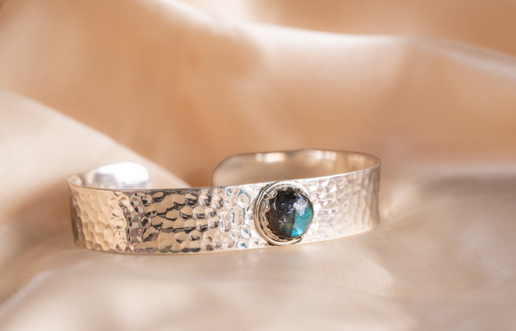 Hammered silver w blue gem handmade silver plated bracelet with labradorite stone — Land of Sundara