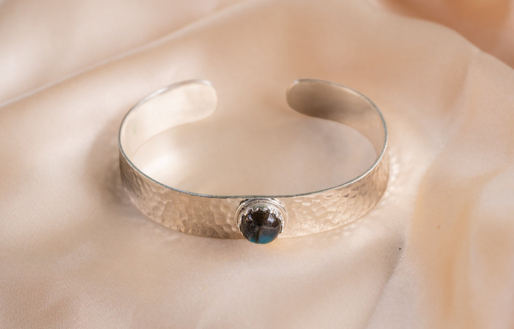 Hammered silver w blue gem handmade silver plated bracelet with labradorite stone — Land of Sundara
