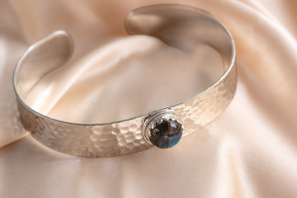 Hammered silver w blue gem handmade silver plated bracelet with labradorite stone — Land of Sundara