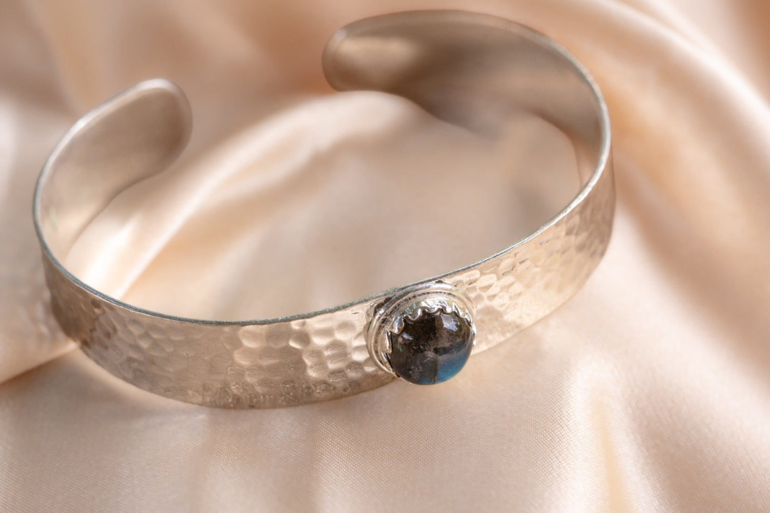Hammered silver w blue gem handmade silver plated bracelet with labradorite stone — Land of Sundara