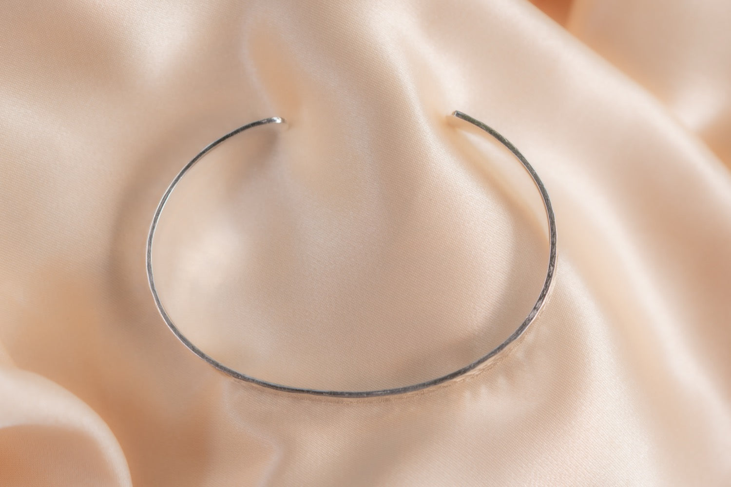 Hammered silver handmade silver plated bracelet in silver — Land of Sundara