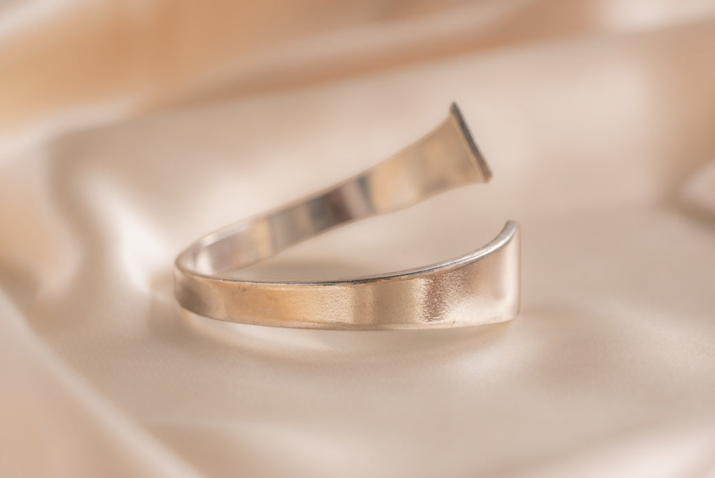 Sona bracelet handmade silver plated bracelet in silver — Land of Sundara