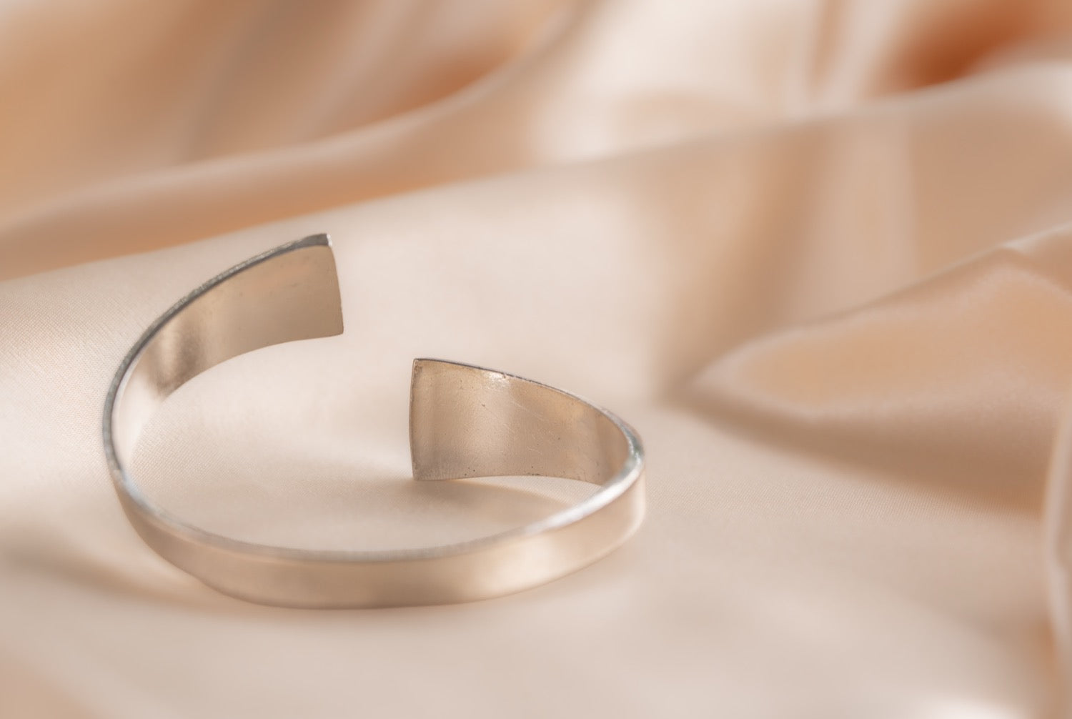 Sona bracelet handmade silver plated bracelet in silver — Land of Sundara