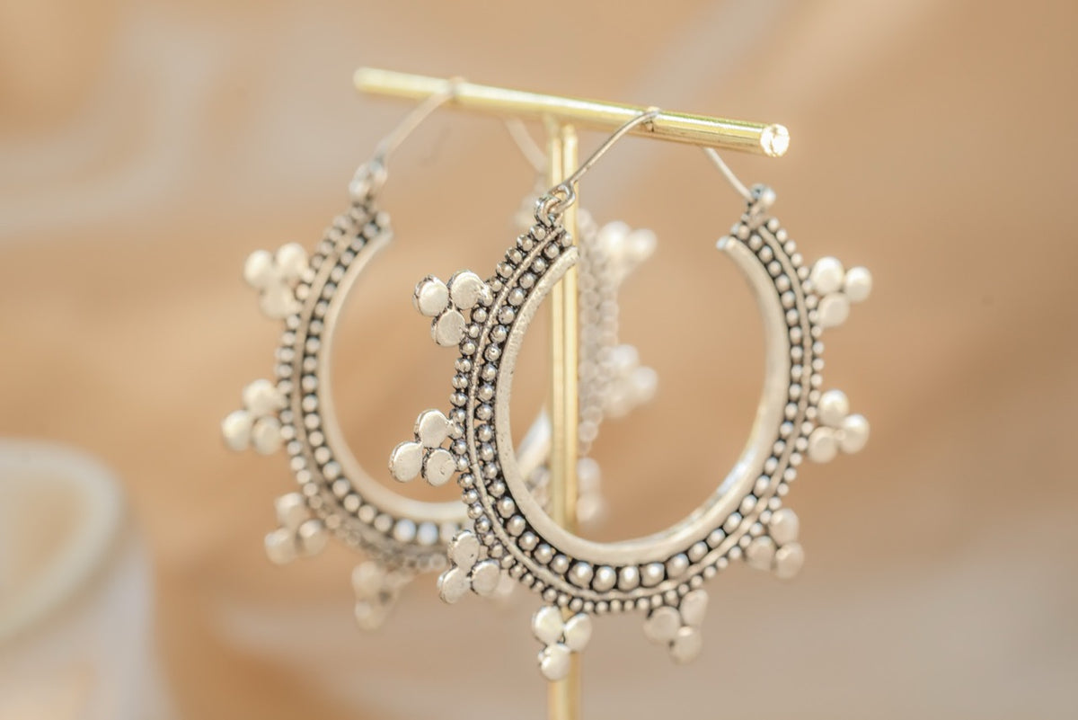 Wanderer Hoop – Silver handmade silver plated earring in silver — Land of Sundara