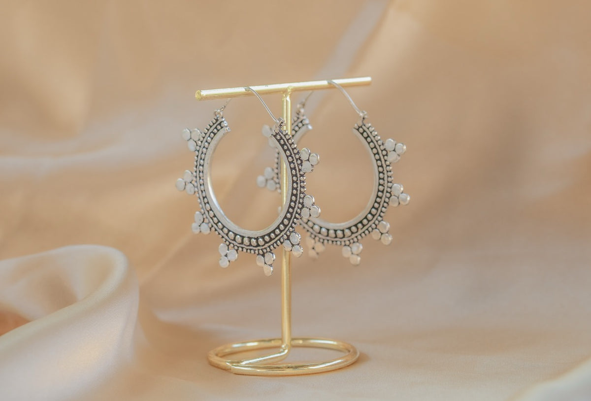 Wanderer Hoop – Silver handmade silver plated earring in silver — Land of Sundara