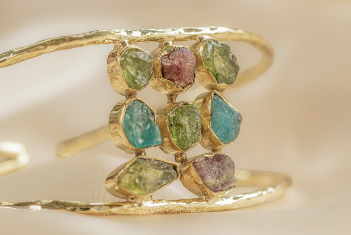 Aluna Stone Cuff – Forest handmade brass bracelet in gold — Land of Sundara