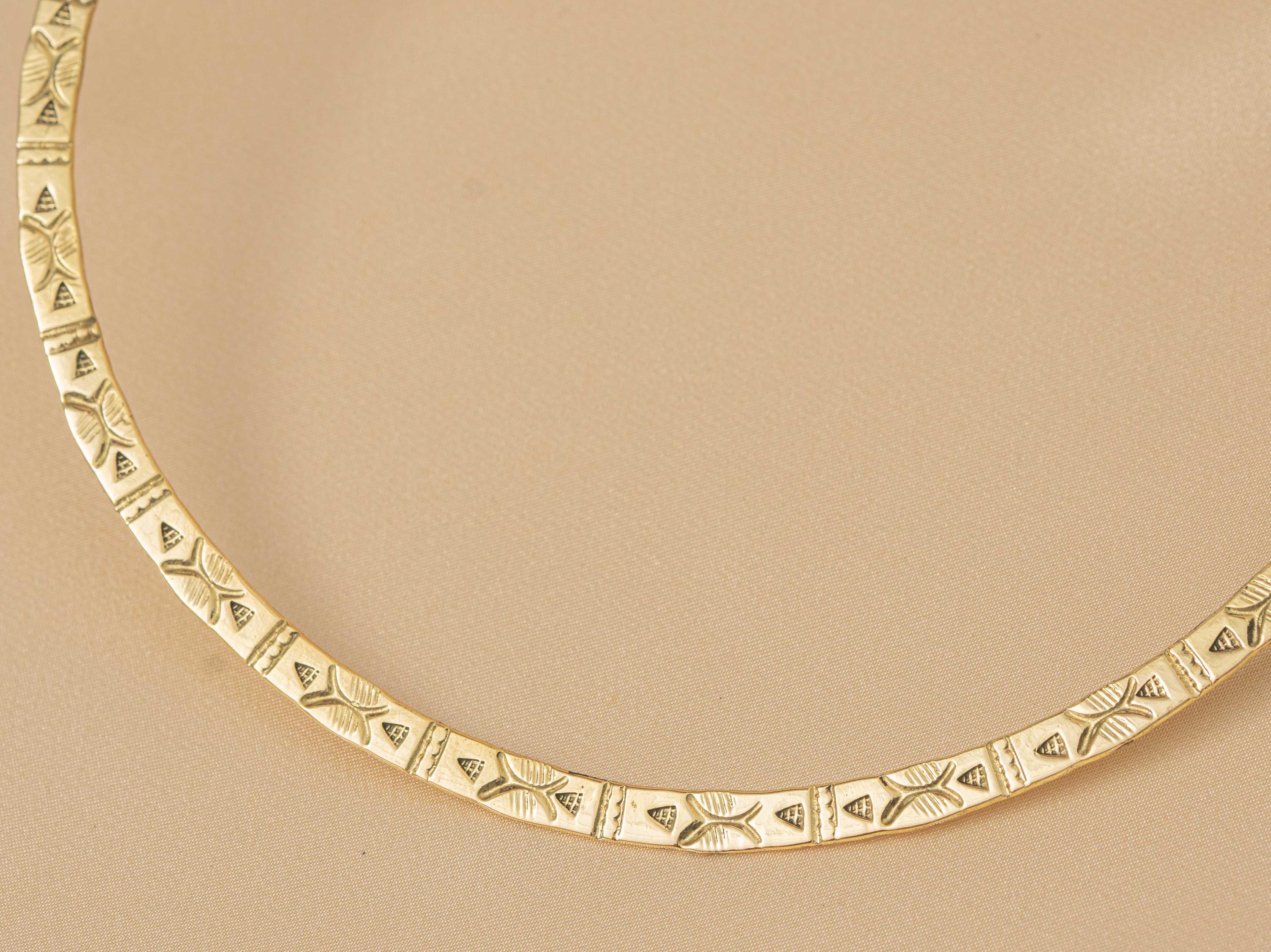 Dahar Collar