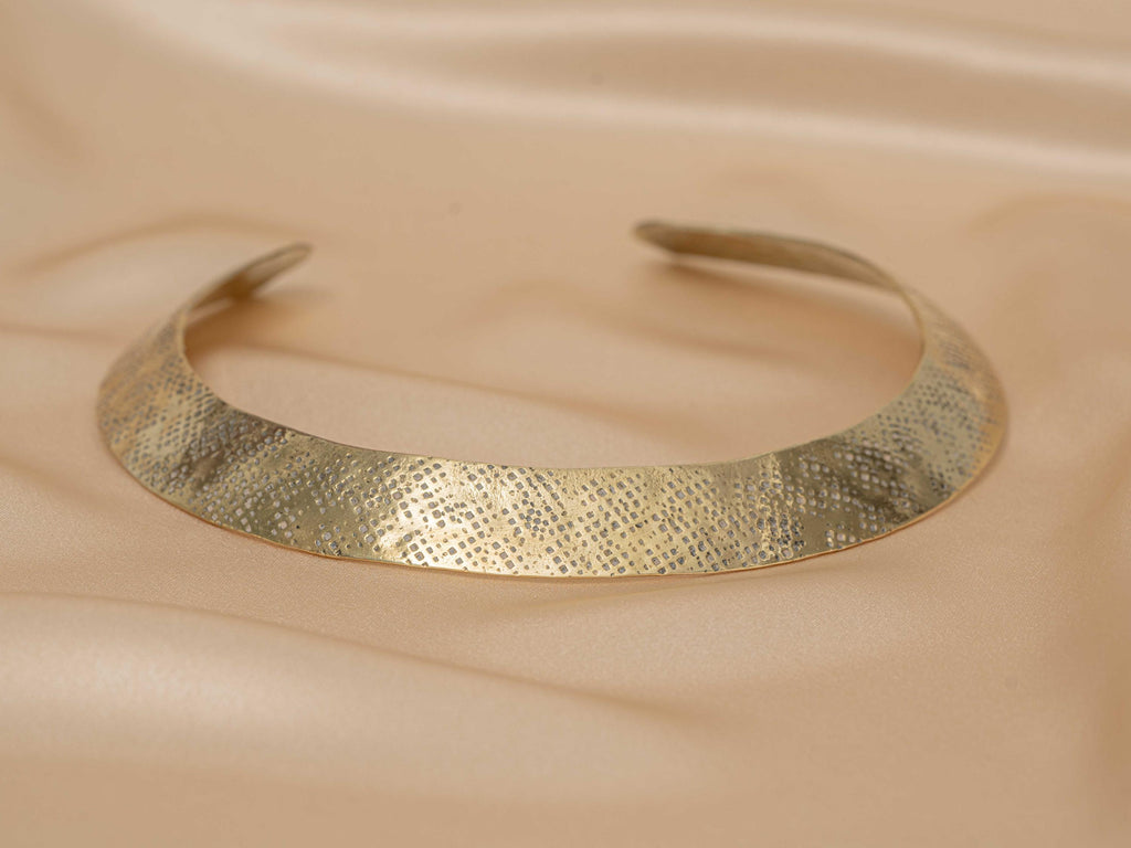 Ishara Collar