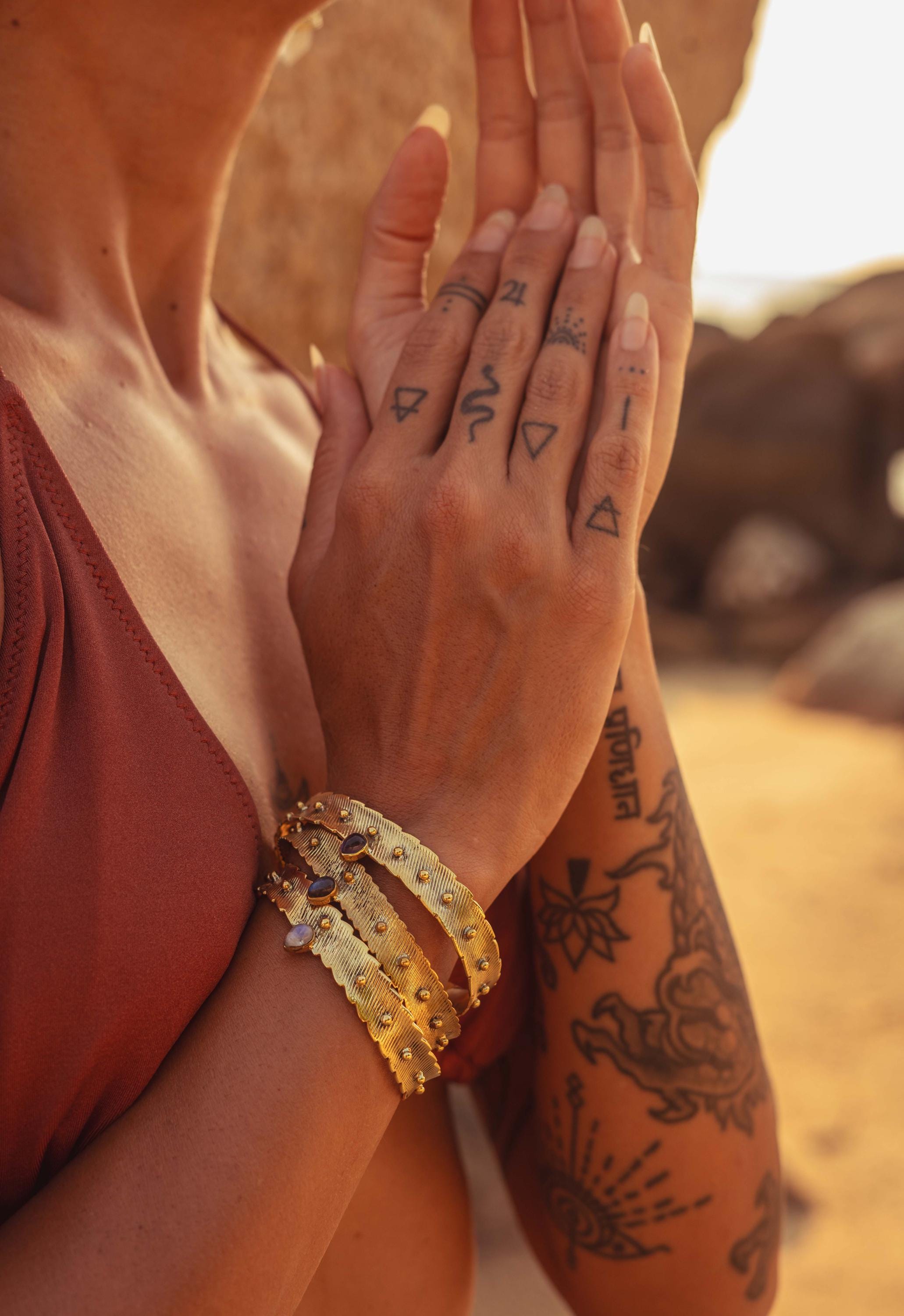 Ananda Warrior Hammered Bracelet in Amethyst