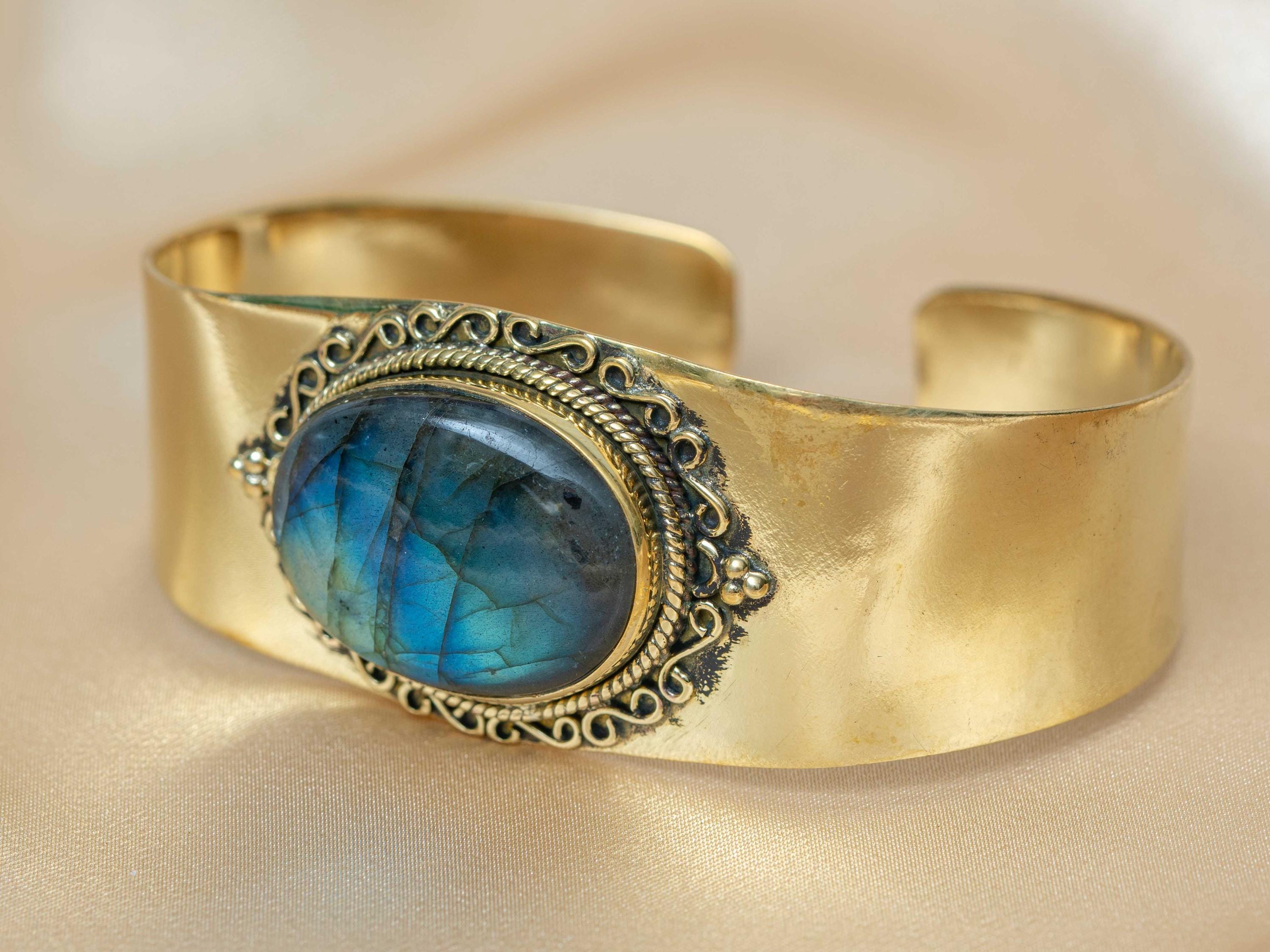 Nyx Bracelet